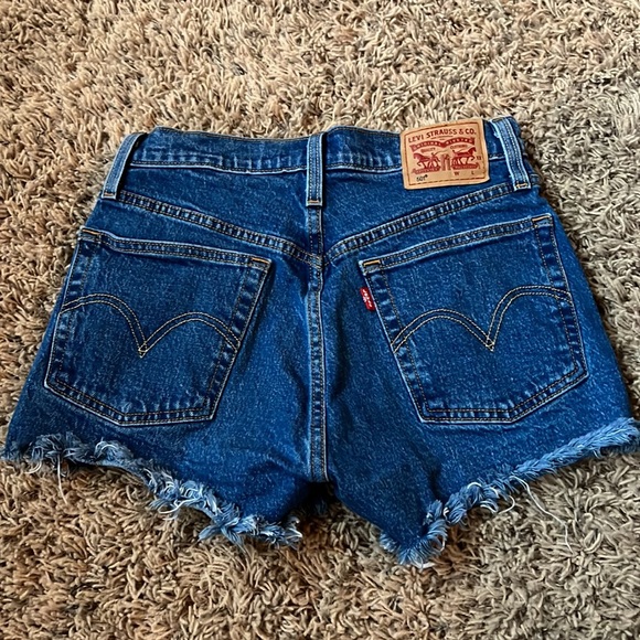 Levi’s Women Original 501 High Waisted Shorts - Picture 2 of 4